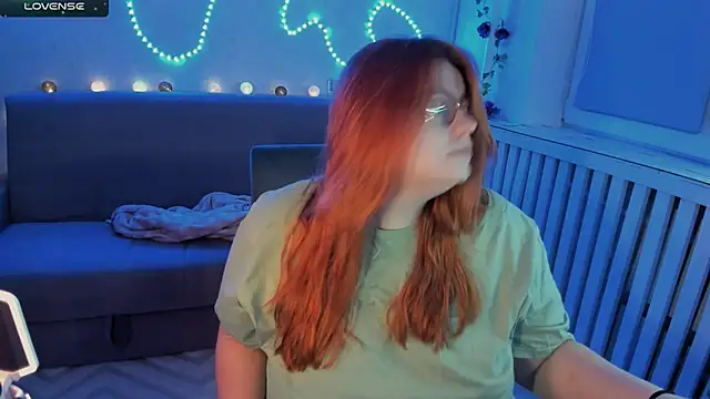 Snapshot of Melissa_Purr chatting on 11.24.25 Melissa Purr online show from 11.24.25