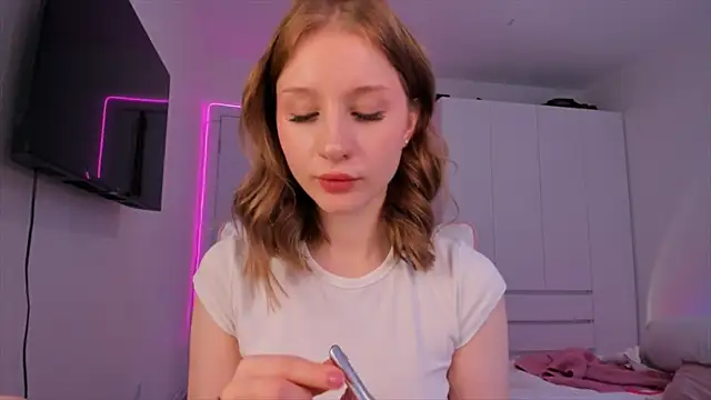 Eva Davi online show from 01.15.25