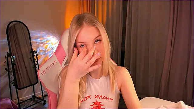 Eva Davi online show from 03.13.26