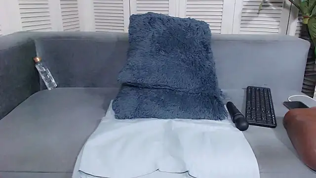 JasmineMoore online show from 12.19.24