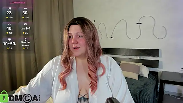 Snapshot of Ruth_Oliver chatting on 10.31.25 Ruth Oliver online show from 10.31.25