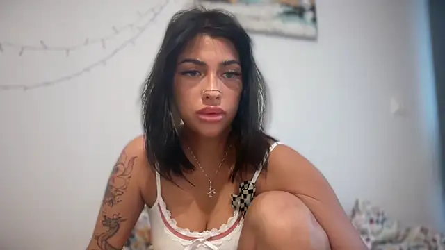 Snapshot of Marakuia054 chatting on 10.23.25 Marakuia054 online show from 10.23.25