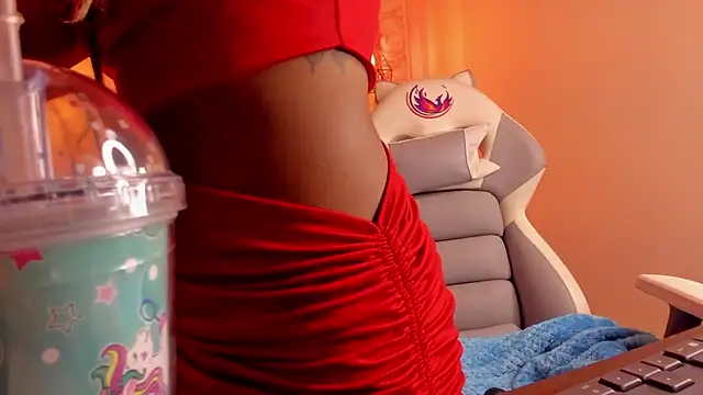 Queen perla  online show from 02.14.25