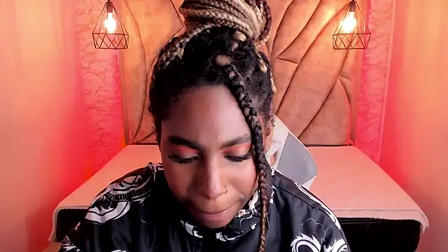 Queen perla  online show from 02.14.25