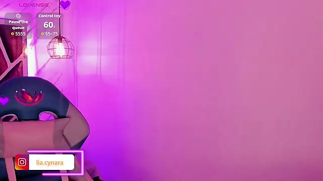 Queen perla  online show from 09.09.25