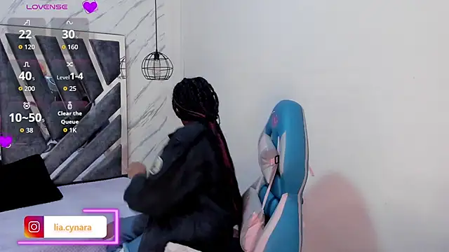 Queen perla  online show from 09.20.25