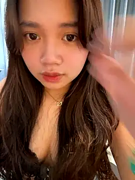 Hotellinh12 online show from 10.17.25