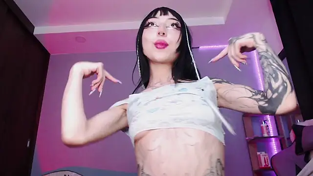 Snapshot of catipetite chatting on 01.26.25 catipetite online show from 01.26.25