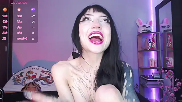 Snapshot of catipetite chatting on 01.30.25 catipetite online show from 01.30.25