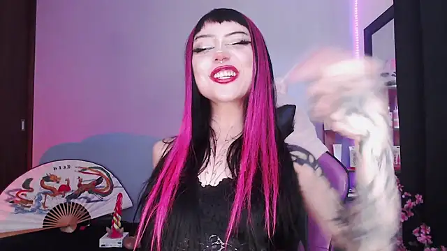 Snapshot of catipetite chatting on 02.14.25 catipetite online show from 02.14.25