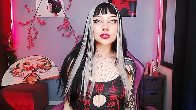 Snapshot of catipetite chatting on 03.07.26 catipetite online show from 03.07.26