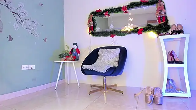 Snapshot of thais_dreams chatting on 01.03.25 thais dreams online show from 01.03.25