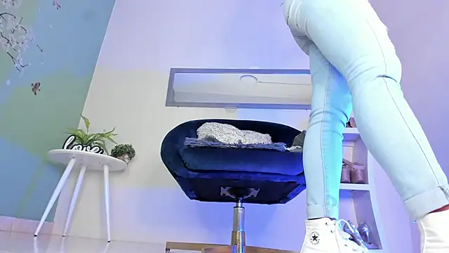 Snapshot of thais_dreams chatting on 01.13.25 thais dreams online show from 01.13.25