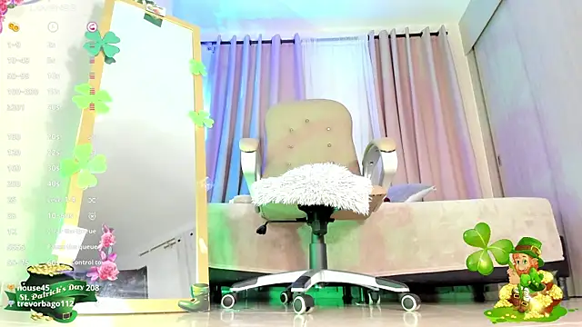 Snapshot of thais_dreams chatting on 03.17.25 thais dreams online show from 03.17.25