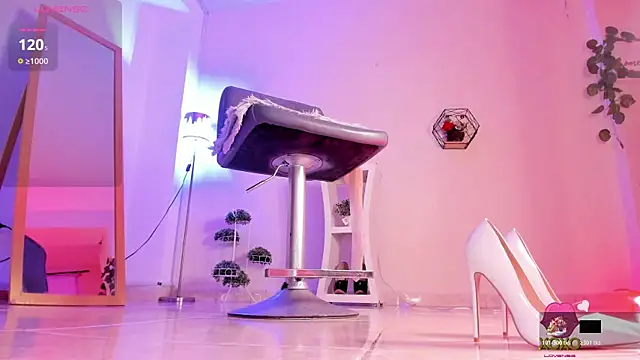 Snapshot of thais_dreams chatting on 11.13.25 thais dreams online show from 11.13.25