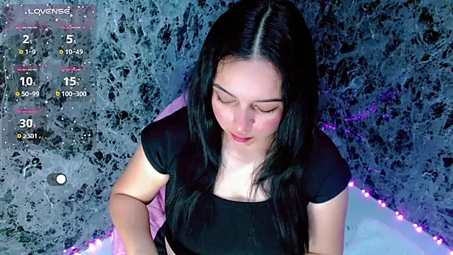 Snapshot of Lanna_belle28 chatting on 12.04.25 Lanna belle28 online show from 12.04.25