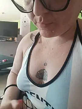 peachgirlmartyna online show from 07.18.26