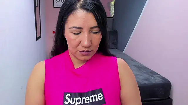 GiaFox  online show from 02.19.25