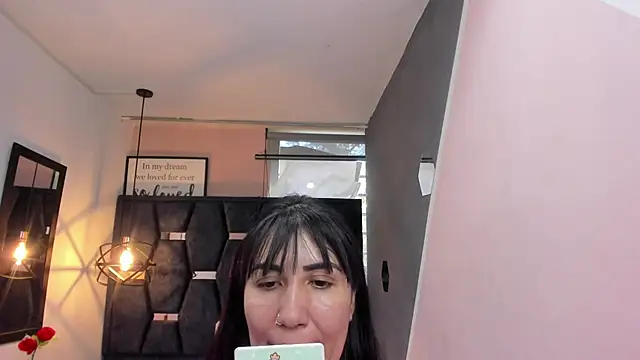 GiaFox  online show from 11.27.25