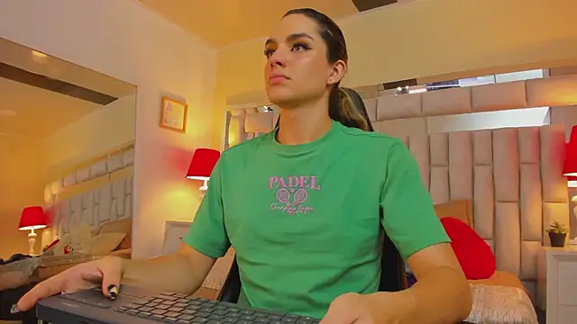 mariiahneedles online show from 01.02.25