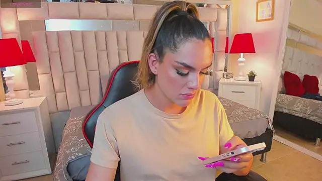 mariiahneedles online show from 02.04.25