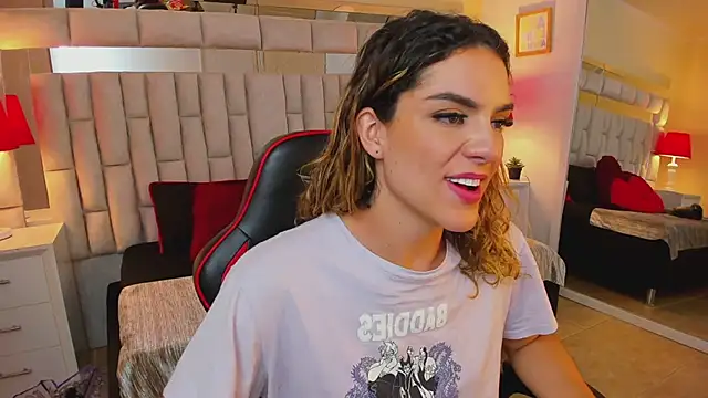 mariiahneedles online show from 02.11.25