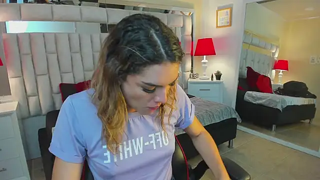 mariiahneedles online show from 02.12.25