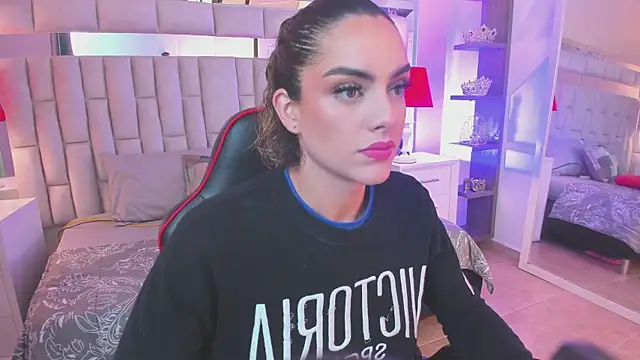 mariiahneedles online show from 03.11.25