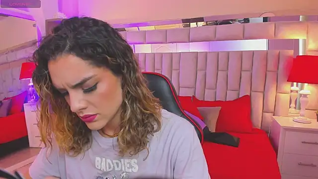 mariiahneedles online show from 03.17.25