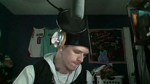 traejddd online show from 04.05.26