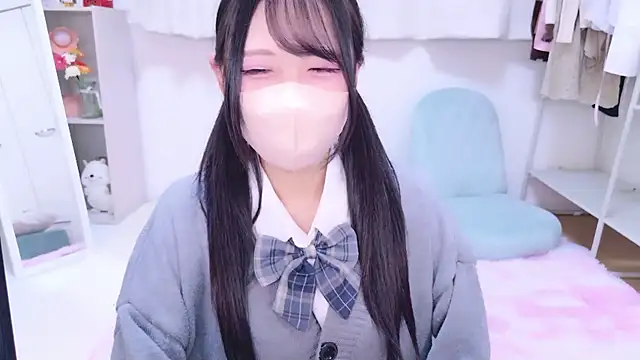 Snapshot of Suzu_ch_xx chatting on 01.14.26 Suzu ch xx online show from 01.14.26