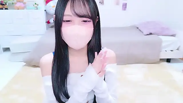 Snapshot of Suzu_ch_xx chatting on 01.17.26 Suzu ch xx online show from 01.17.26