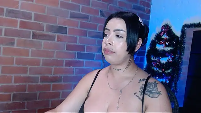 salome  hills1 online show from 12.12.24