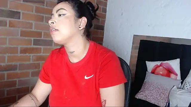 salome  hills1 online show from 01.30.25