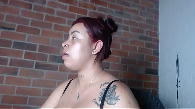 salome  hills1 online show from 02.26.25