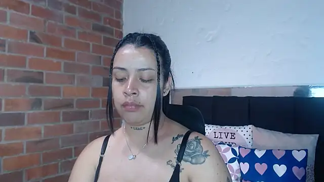 salome  hills1 online show from 02.11.26