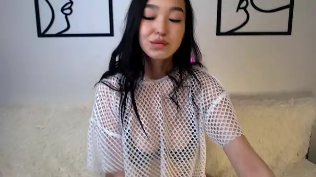 Snapshot of Hitomi_Itoo chatting on 01.23.25 Hitomi Itoo online show from 01.23.25