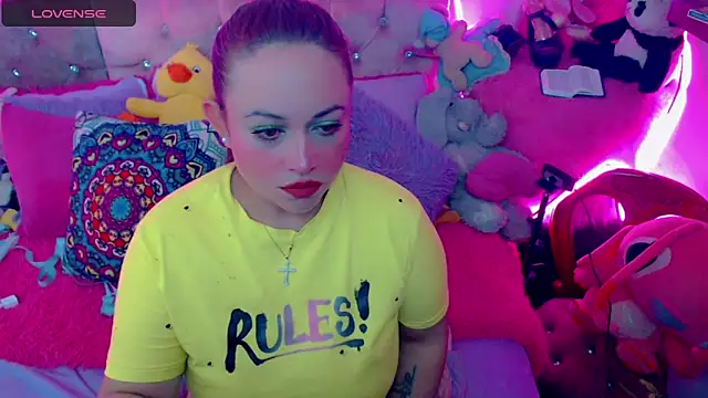 Snapshot of martina_bk chatting on 03.15.25 martina bk online show from 03.15.25