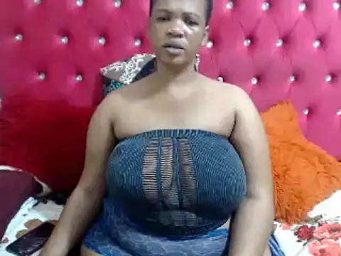 Snapshot of FreakyAngel3X chatting on 02.07.25 FreakyAngel3X online show from 02.07.25