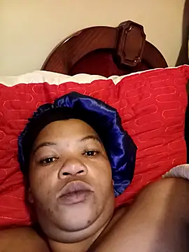 Snapshot of FreakyAngel3X chatting on 10.20.25 FreakyAngel3X online show from 10.20.25