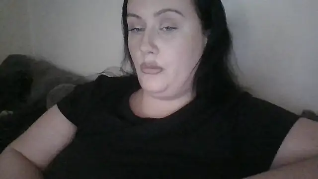 CurvyQueen2023 online show from 03.21.26
