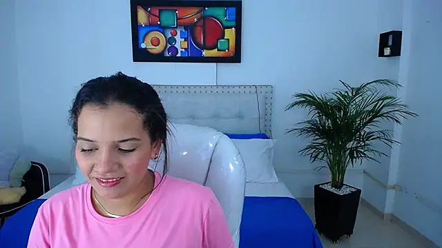 Chiqui milk  online show from 02.21.25