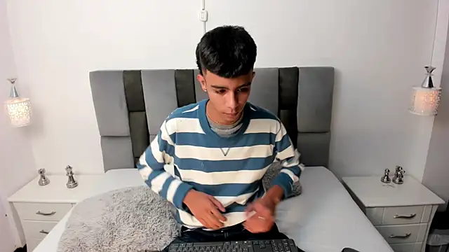 Snapshot of dikey_62 chatting on 01.15.25 dikey 62 online show from 01.15.25