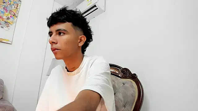 Snapshot of dikey_62 chatting on 02.08.25 dikey 62 online show from 02.08.25