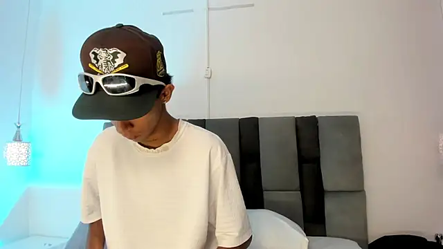 Snapshot of dikey_62 chatting on 09.30.25 dikey 62 online show from 09.30.25