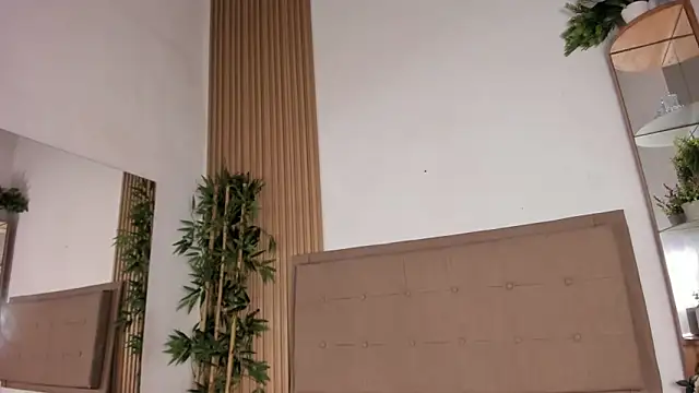 Snapshot of Natasha__Sccott chatting on 03.05.25 Natasha Sccott online show from 03.05.25