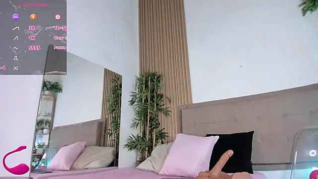 Snapshot of Natasha__Sccott chatting on 03.05.25 Natasha Sccott online show from 03.05.25