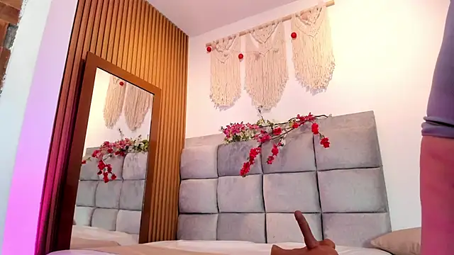 Snapshot of Natasha__Sccott chatting on 09.29.25 Natasha Sccott online show from 09.29.25