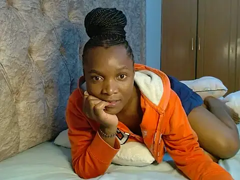 Snapshot of Naughty_Girl17 chatting on 11.03.25 Naughty Girl17 online show from 11.03.25