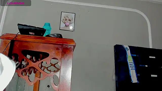 Snapshot of Jimena_Grey chatting on 06.08.26 Jimena Grey online show from 06.08.26